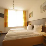 Bei Der Marienkirche Konukevi